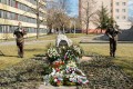 A kommunizmus áldozatai előtt tisztelegtek az 56-osok terén